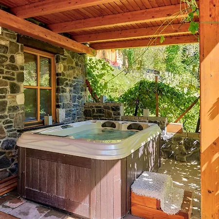 Mountain House Rupicapra With Sauna And Outdoor Hot Tub