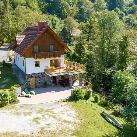 Mountain House Rupicapra With Sauna And Outdoor Hot Tub