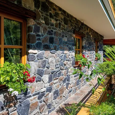 Mountain House Rupicapra With Sauna And Outdoor Hot Tub Villa