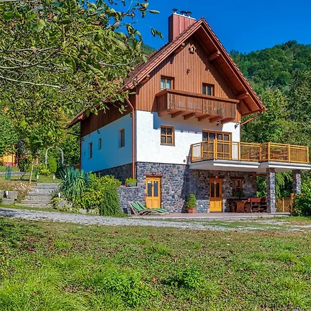 Mountain House Rupicapra With Sauna And Outdoor Hot Tub Villa *
