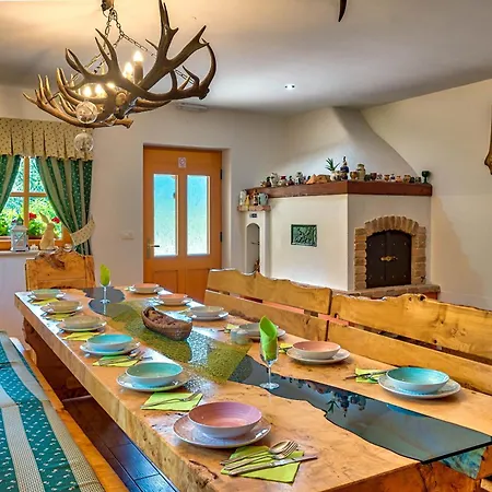 Mountain House Rupicapra With Sauna And Outdoor Hot Tub Villa *