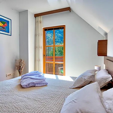 Mountain House Rupicapra With Sauna And Outdoor Hot Tub *