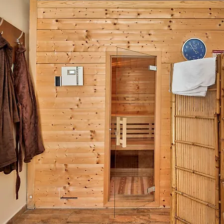 Mountain House Rupicapra With Sauna And Outdoor Hot Tub