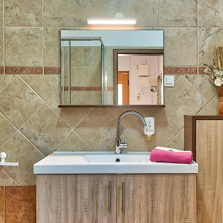 Mountain House Rupicapra With Sauna And Outdoor Hot Tub Villa