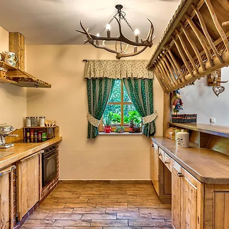 Mountain House Rupicapra With Sauna And Outdoor Hot Tub Villa *