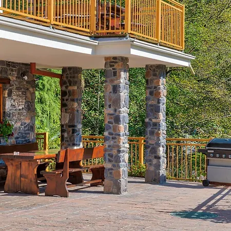 Mountain House Rupicapra With Sauna And Outdoor Hot Tub Villa *